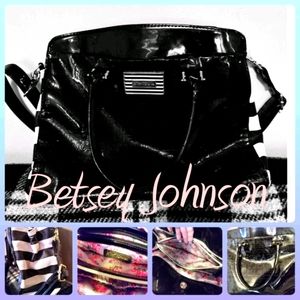 Black & white Betsey Johnson purse!